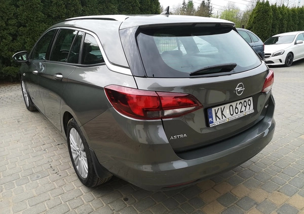 Opel Astra cena 42800 przebieg: 70000, rok produkcji 2018 z Kraków małe 211